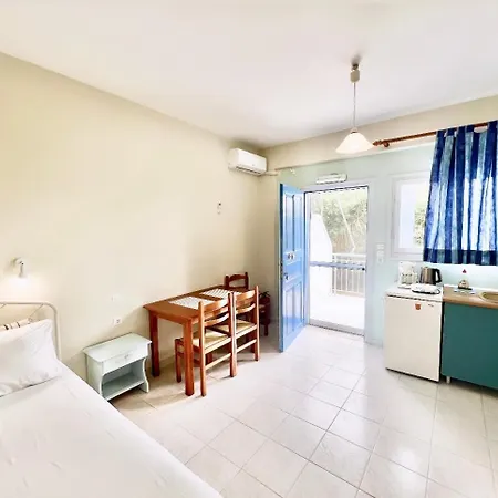 Ilias Apartments Finikounda Pokoj fotografie
