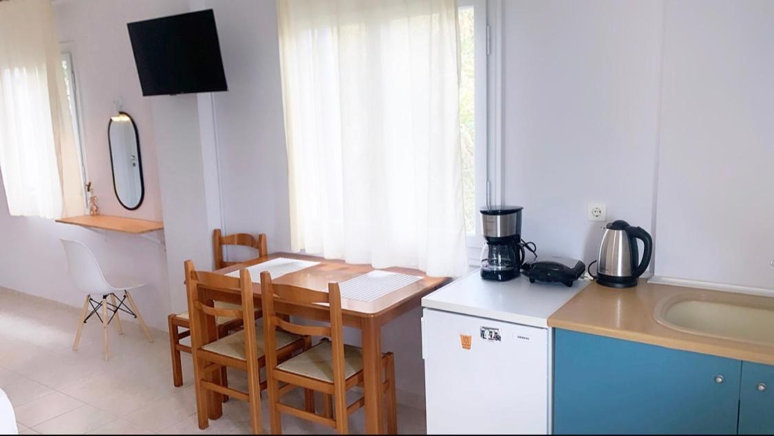 Ilias Apartment Finikounta