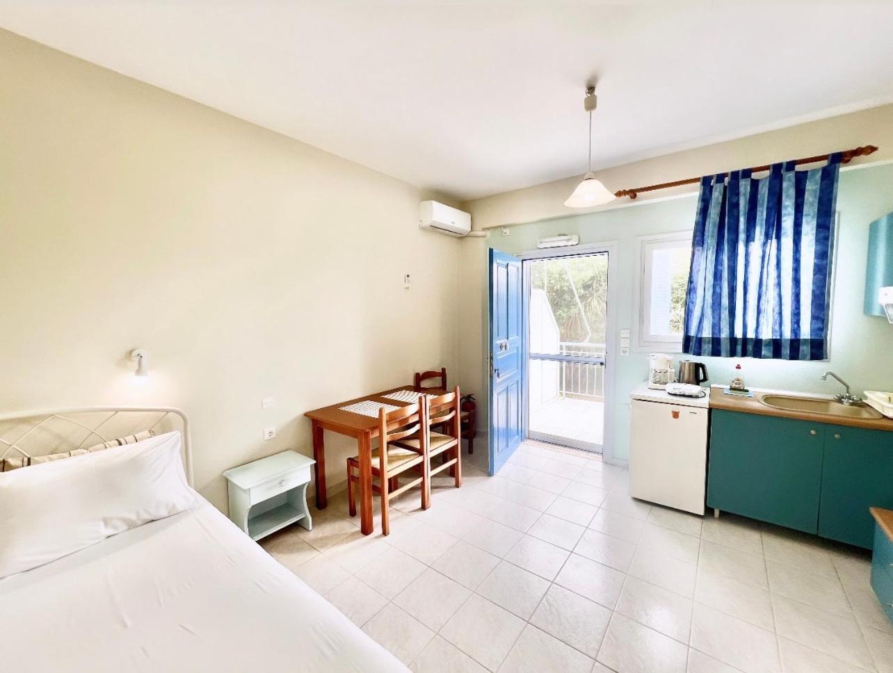 Apartment Ilias Finikounta